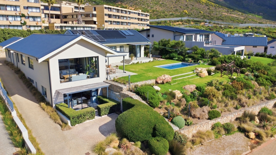 4 Bedroom Property for Sale in Stonehurst Mountain Estate Western Cape